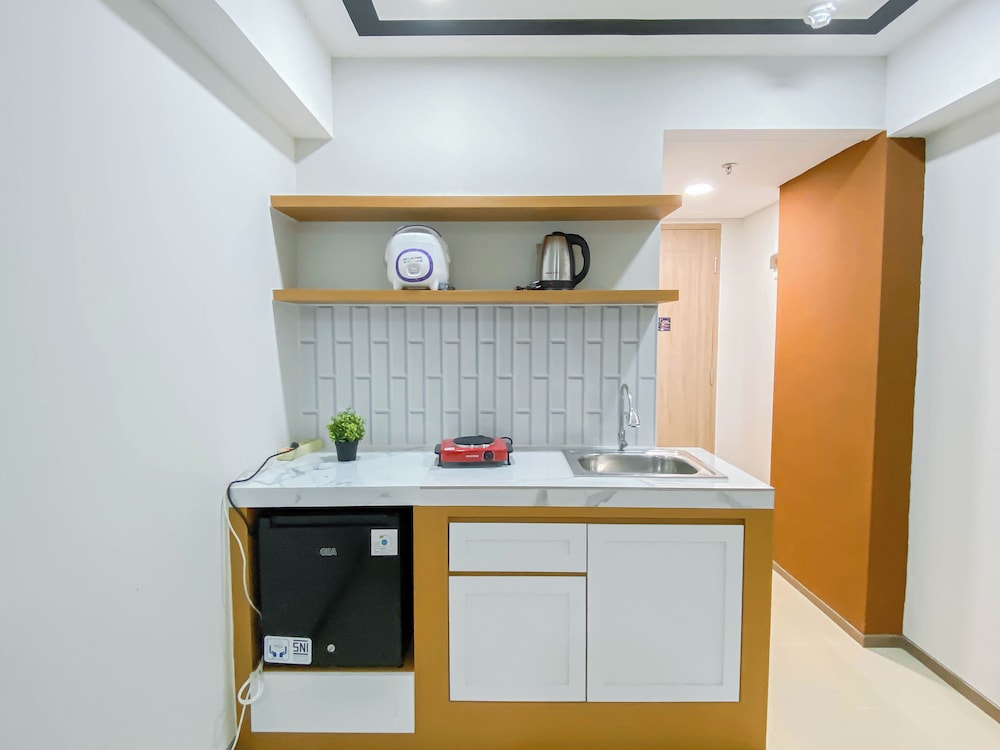 Cozy Living Studio Room At Meikarta Apartment