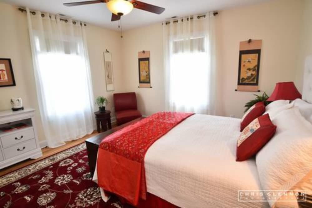 Alyssa House Bed & Breakfast