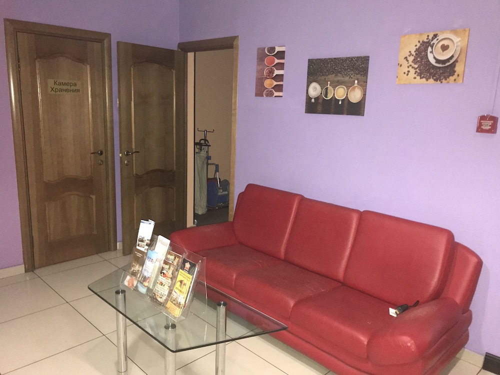 Good Cat - Hostel