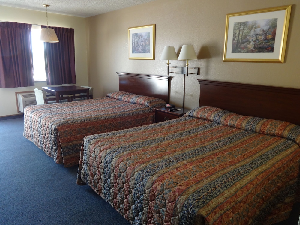 Garden City Vacations - National 9 Inn Garden City - Property Image 12