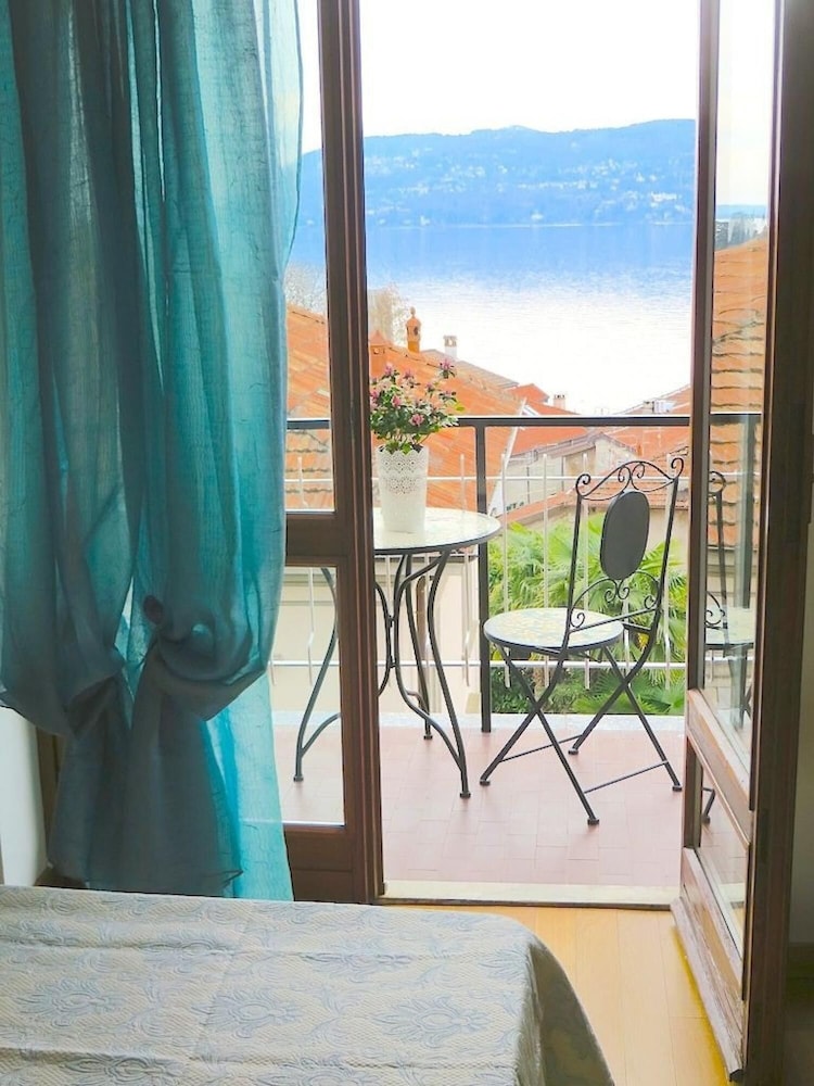 Giuse in the Centre of Verbania Pallanza view 4