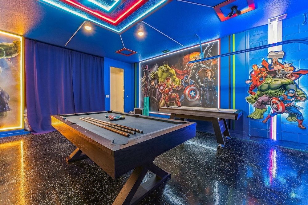 Coconut Breeze With Private Backyard Pool And Spa 5 Bedroom Home