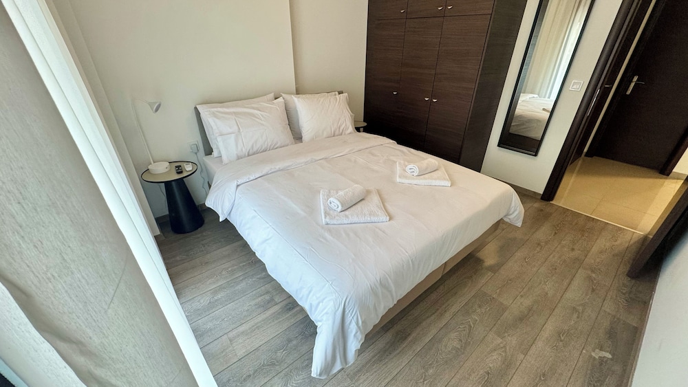 Icon Apartments