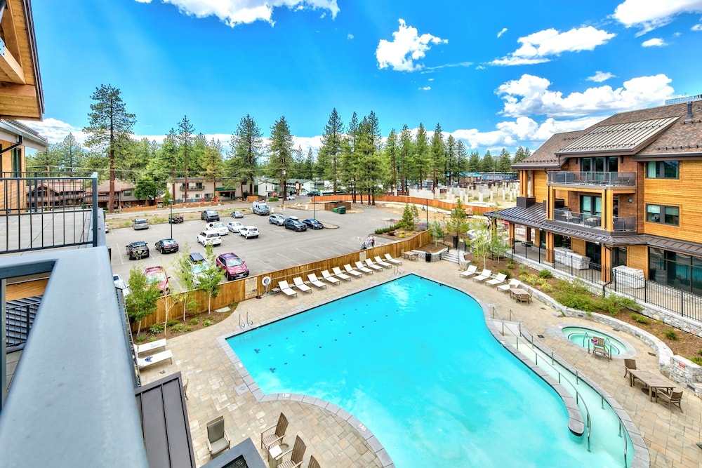 Heavenly Lake Tahoe Ski Resort