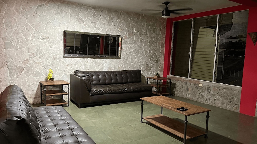 Photo 34