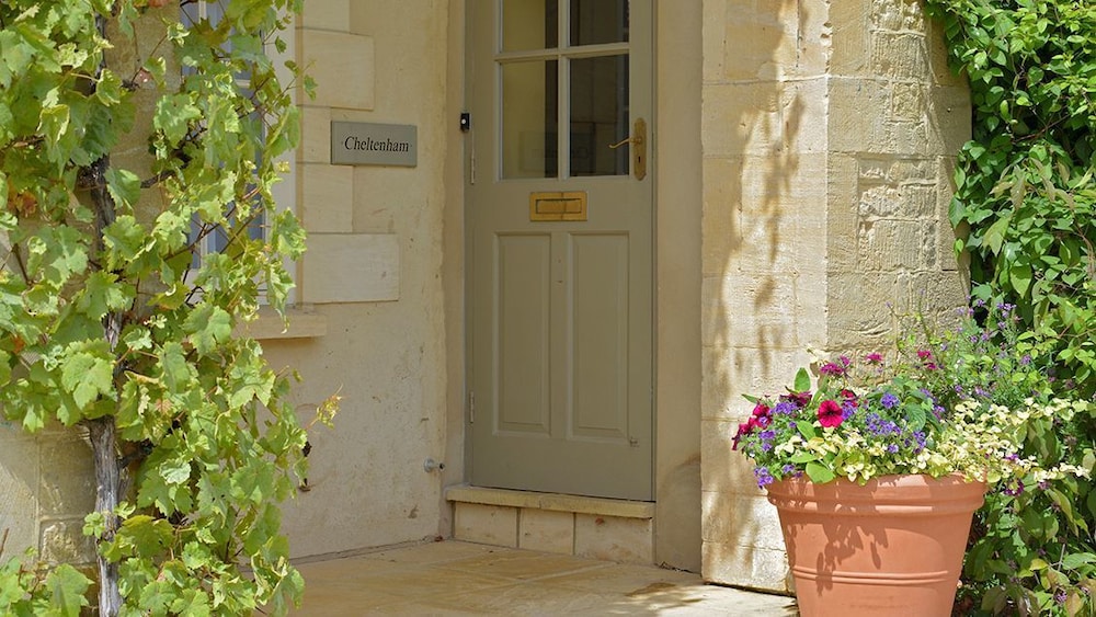 Cheltenham Cottage