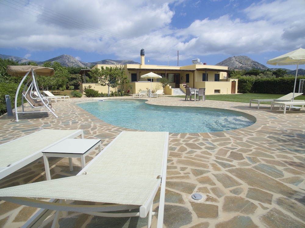 Naxos Cottage