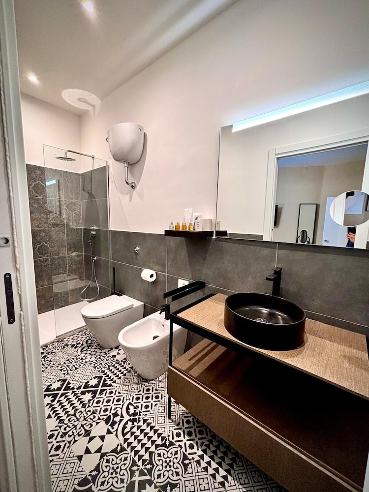 Le vie di San Pietro guest house
