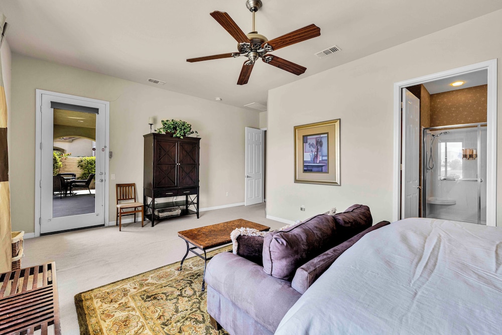 Desert Fairway Oasis