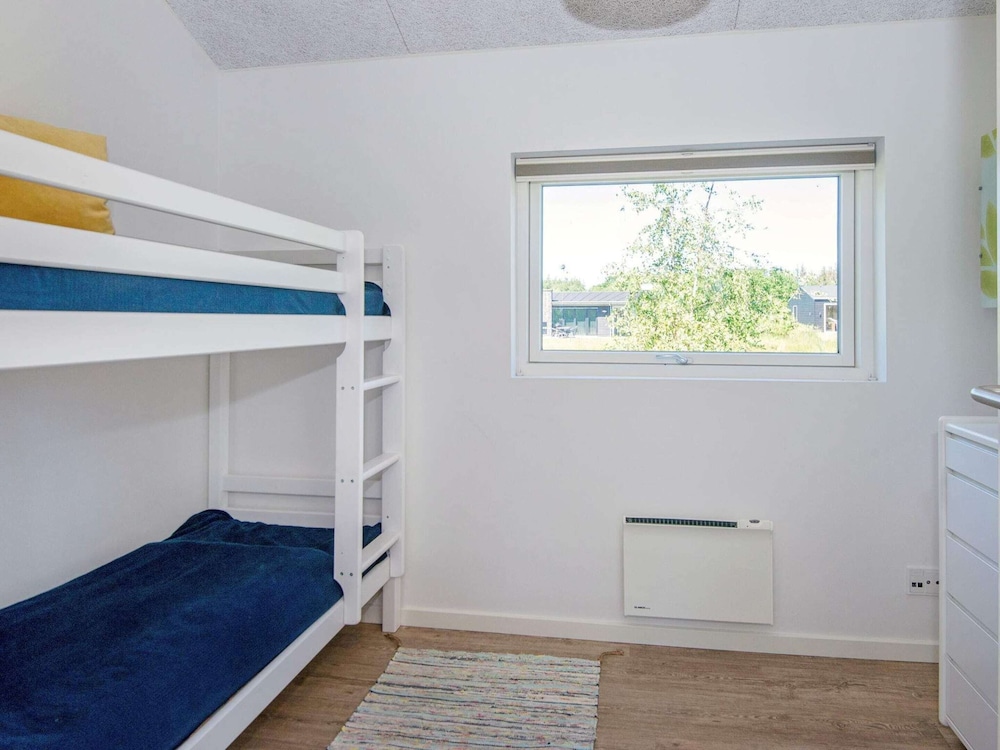 8 Person Holiday Home in Glesborg view 4