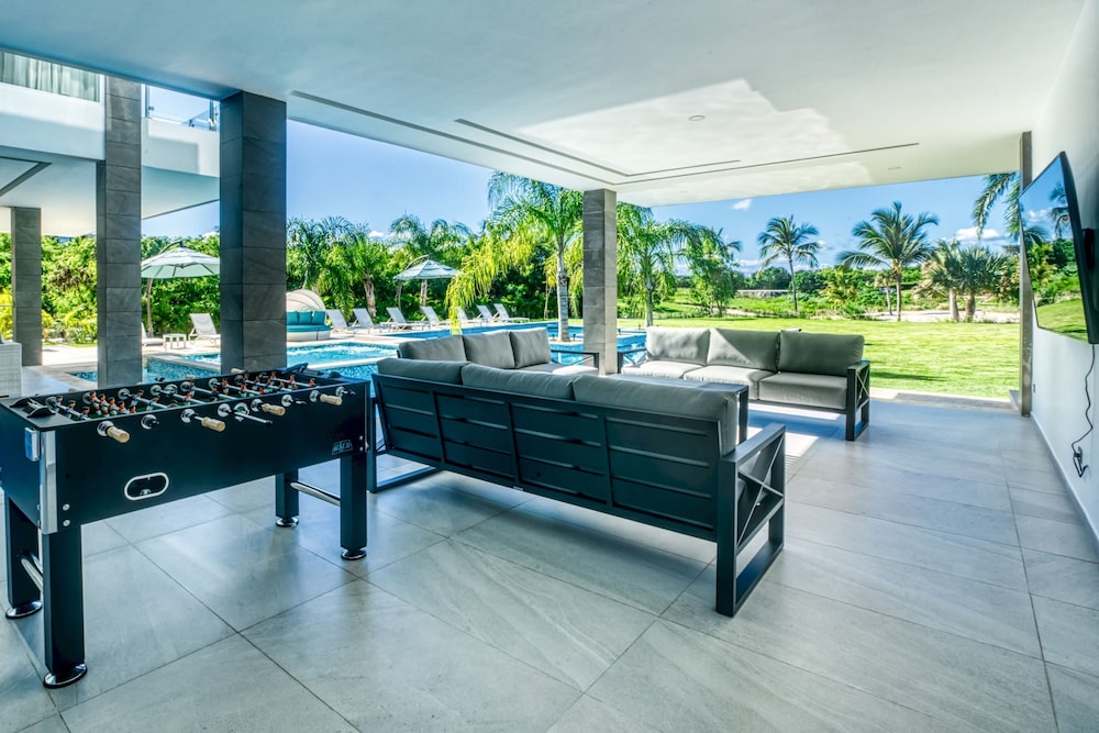 Cap Cana Villa for Rent Modern Fresh and Fully-equipped Oceanfront Villa
