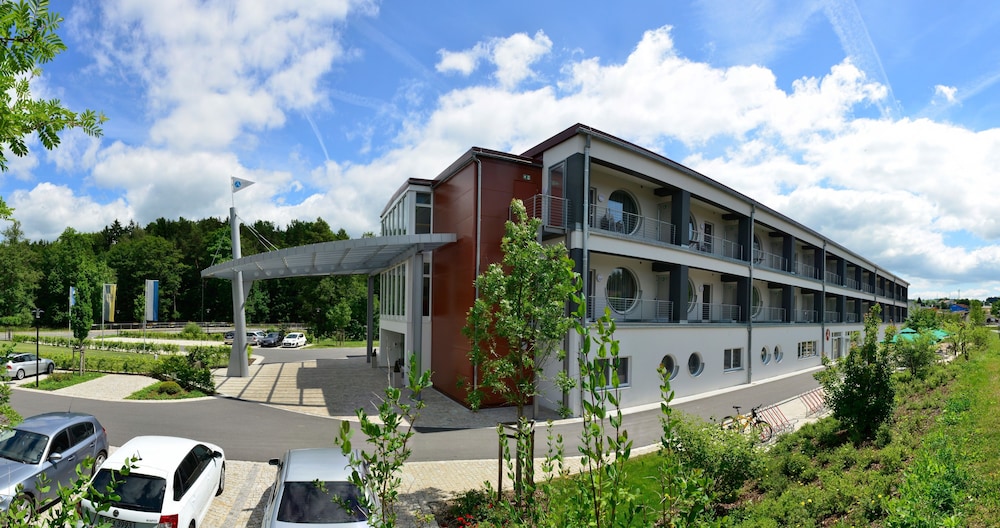 Berlin Vacations - ARIBO Hotel Erbendorf - Property Image 18
