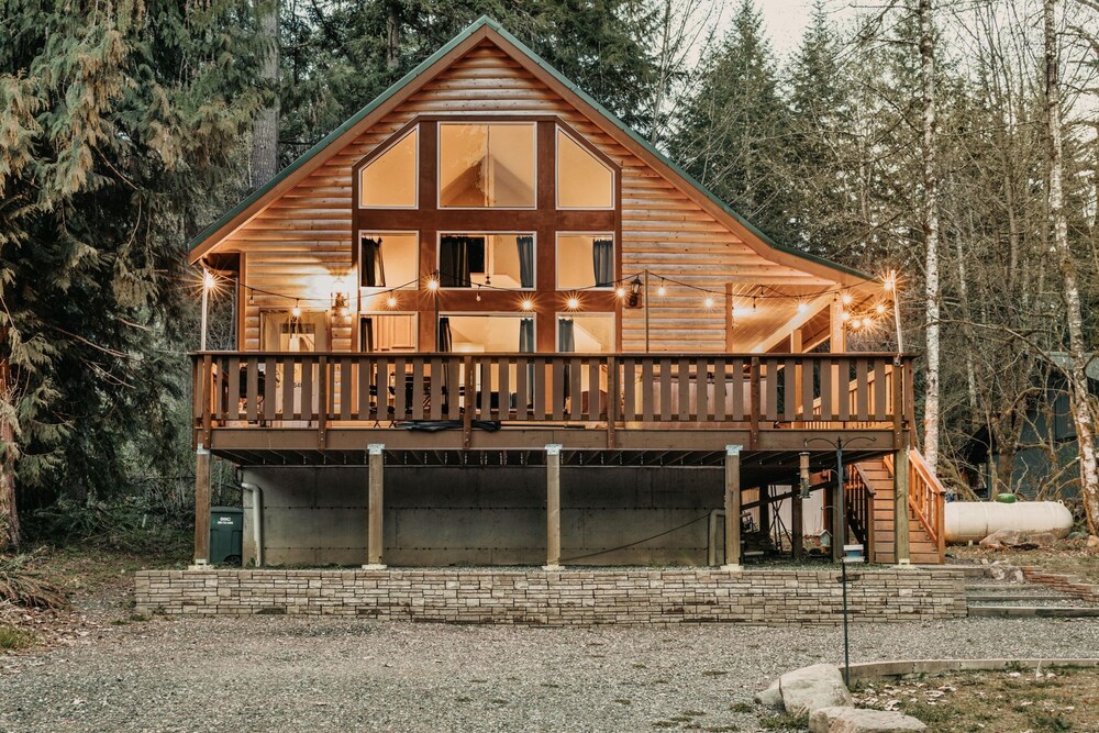 Glacier Springs Cabin #02 - The Come on Up Cabin!