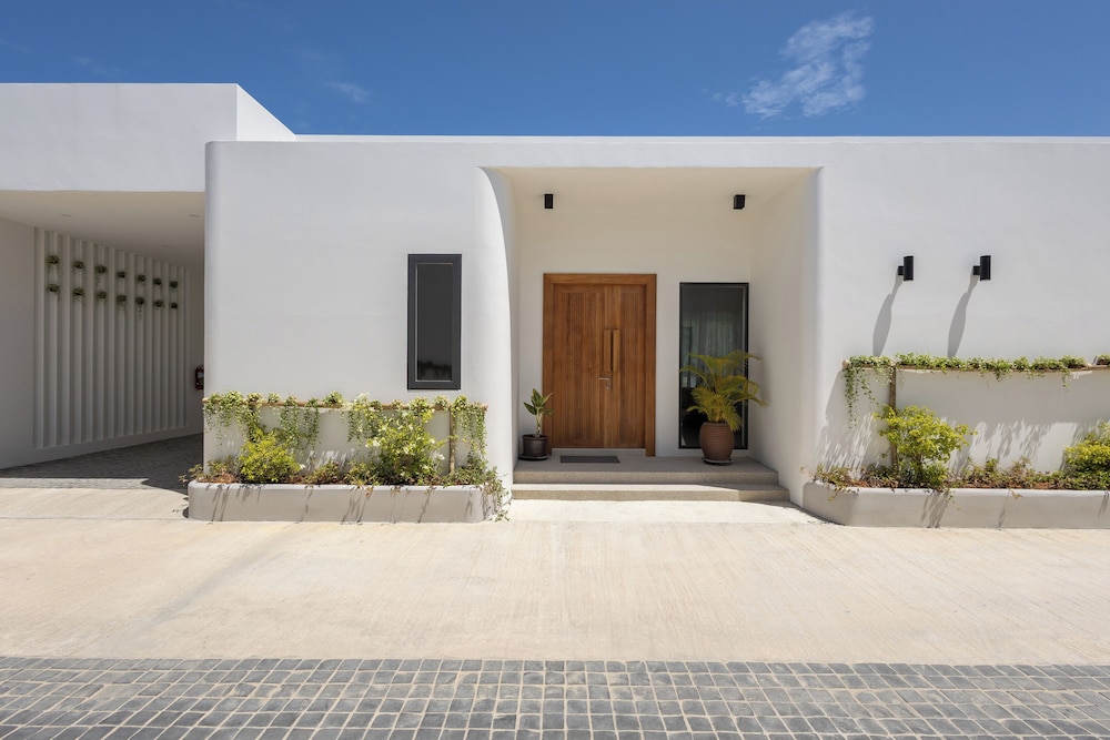 Barefoot Villas by Satori