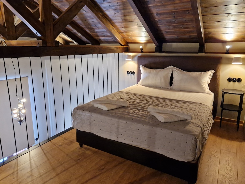 Mosaic Venetian Harbour Suites photo 2