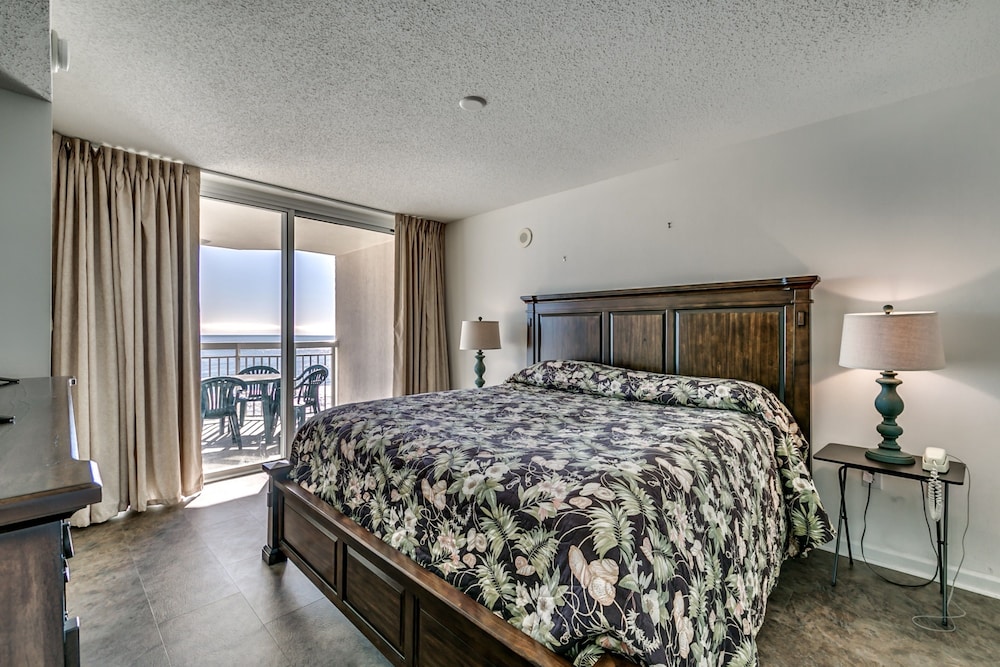 Crescent Shores by Condo-World