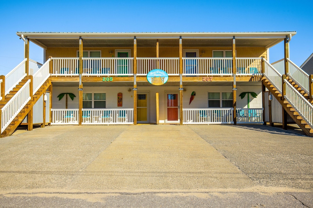 Boardwalk Shores D 2 Bedroom Duplex by RedAwning view 5