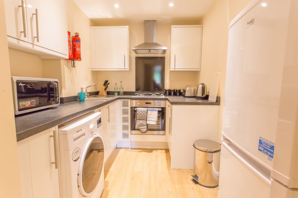 Oxford Vacations - Razia Apartments - Property Image 12