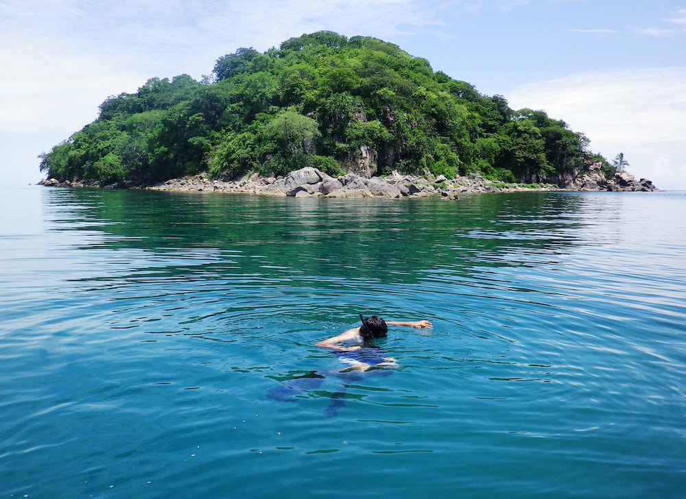 Blue Zebra Island Lodge