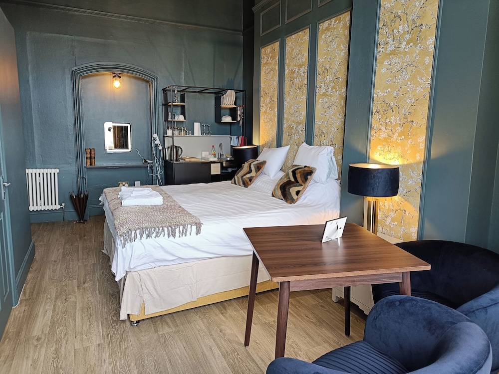 Rooms on The Prom