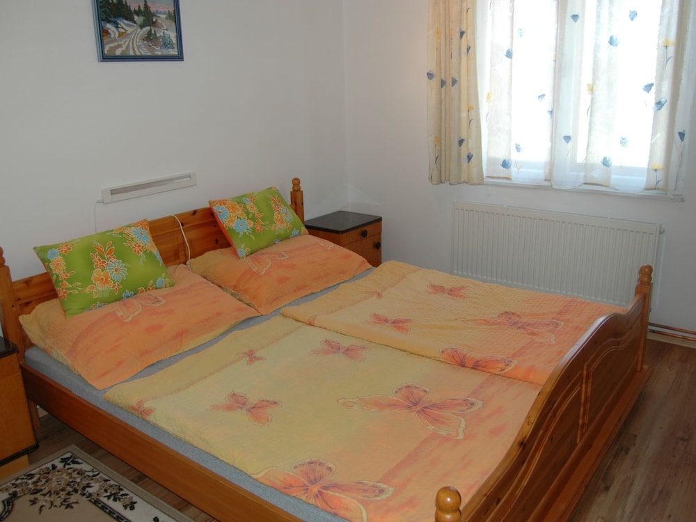 House With the Pool and Fenced Garden, Great View at Trosky Castle view 2