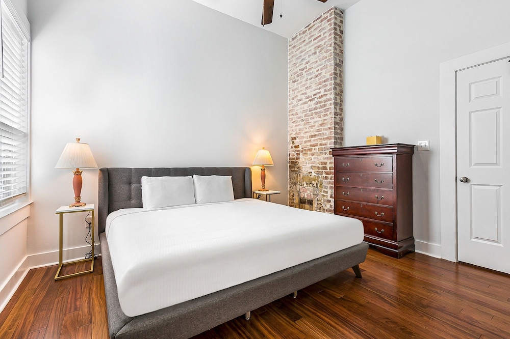 Spacious 5 Bedroom Near Magazine St & Uptown, photo 42