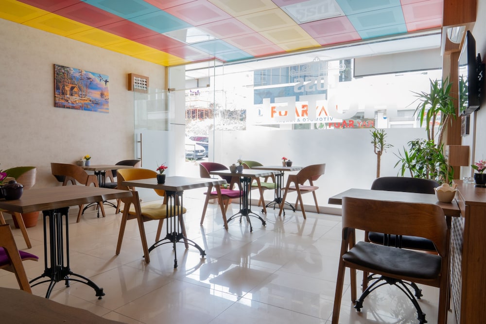 Loss Hotel - Image 67