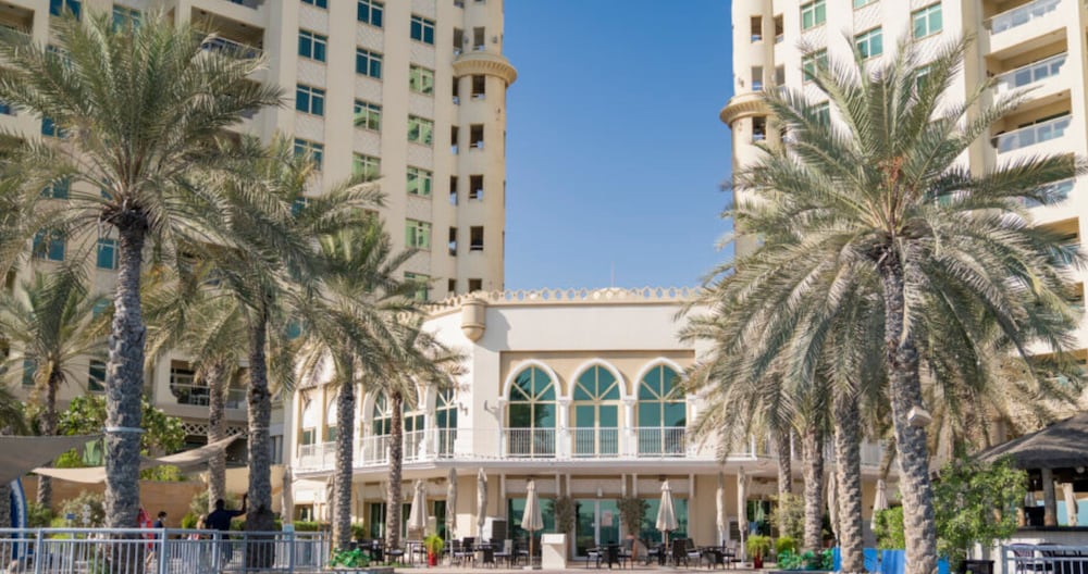 Shoreline Beachfront Luxury Palm