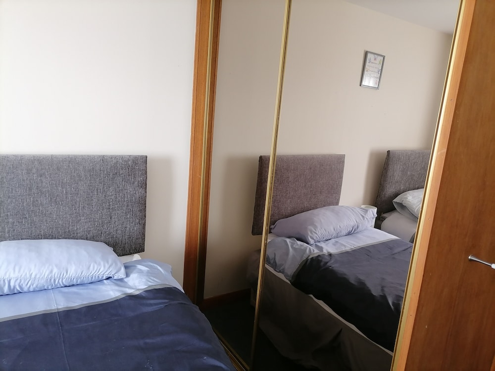 Impeccable 2-bed Flat in Wick view 3