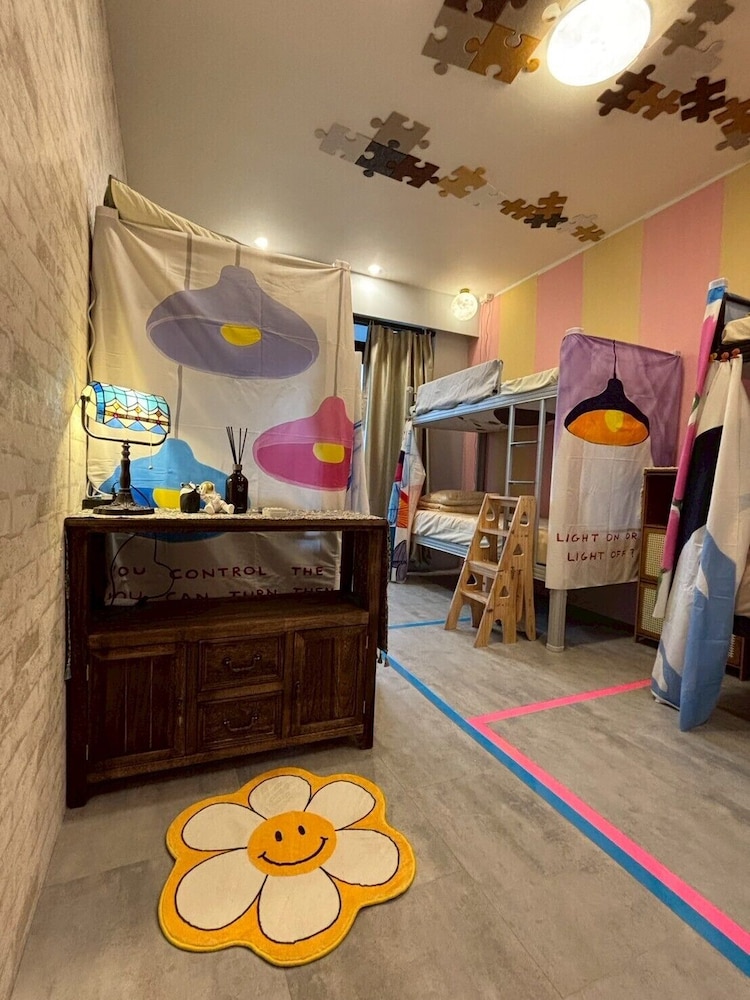 Daisy Light Hostel