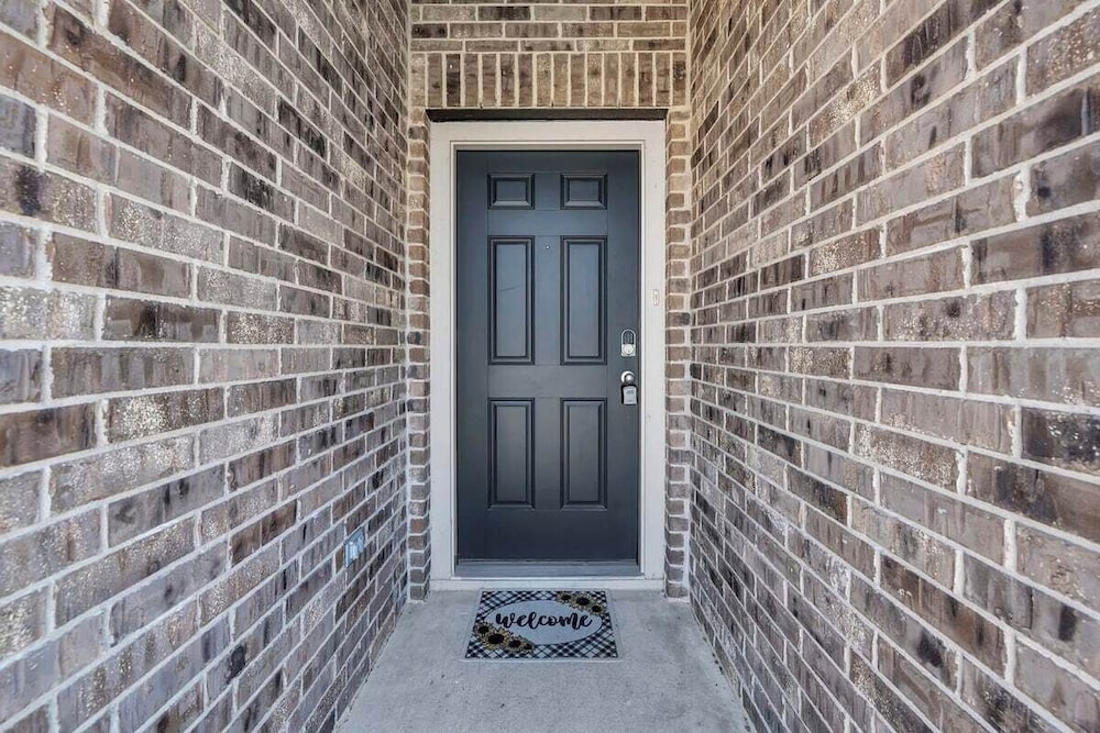 @ Marbella Lane - Polished 3BR Home in Austin TX