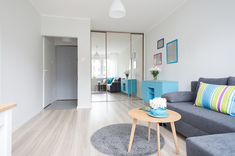 Turquoise Studio Zelazna view 4