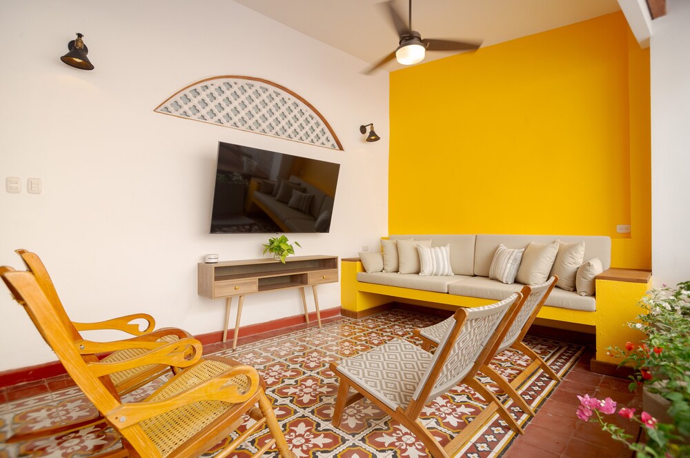 3cm-1 Colonial House In Getsemaní With Pool Air Conditioning and Wifi