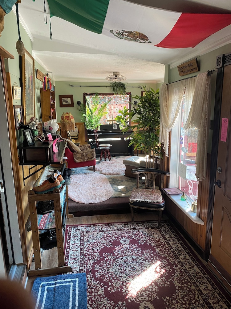 Billie's Backpackers Hostel