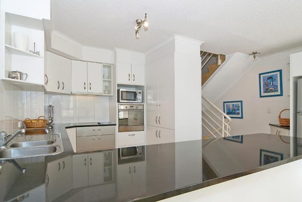 Chateau Royale Beach Resort Maroochydore