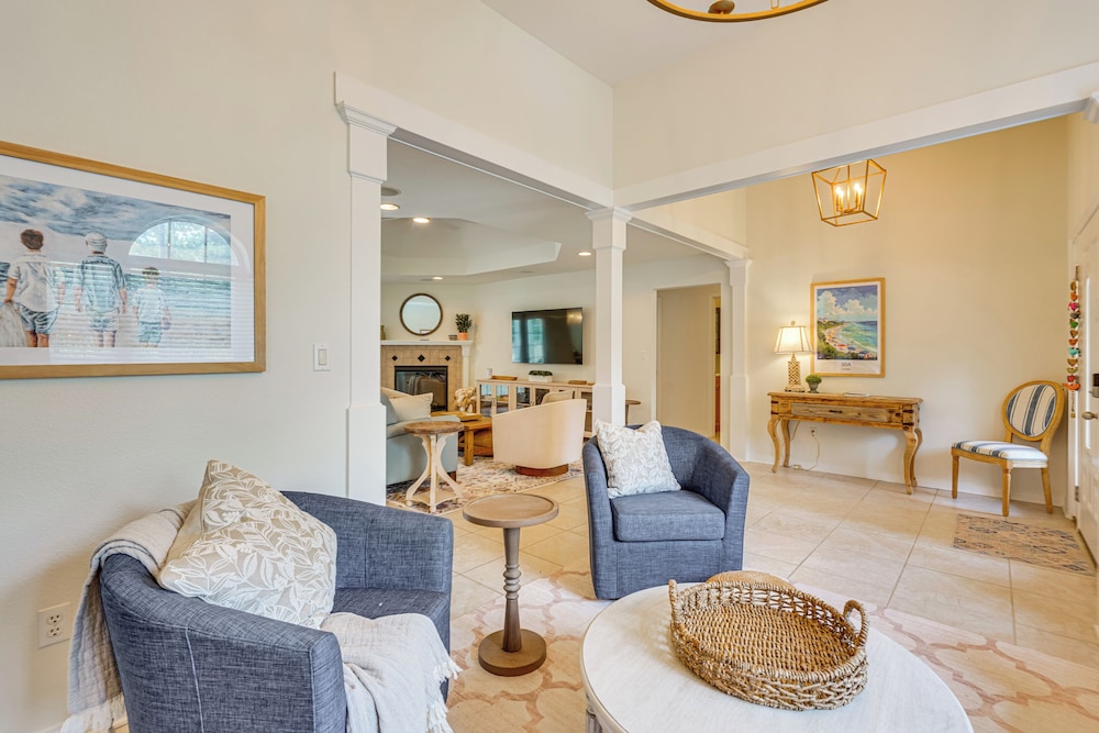 30A Poolside Oasis: 2 Mi to Beach & Boat Access