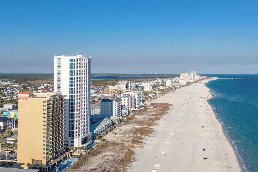 Gulf Views & Pools: Beachfront Island Tower Condo