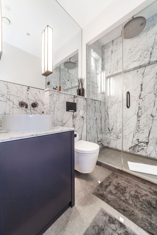 Luxury 3 BDR House With Garden Next to Battersea Park