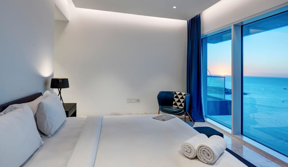 5B-1JBR-3703 by bnbme homes