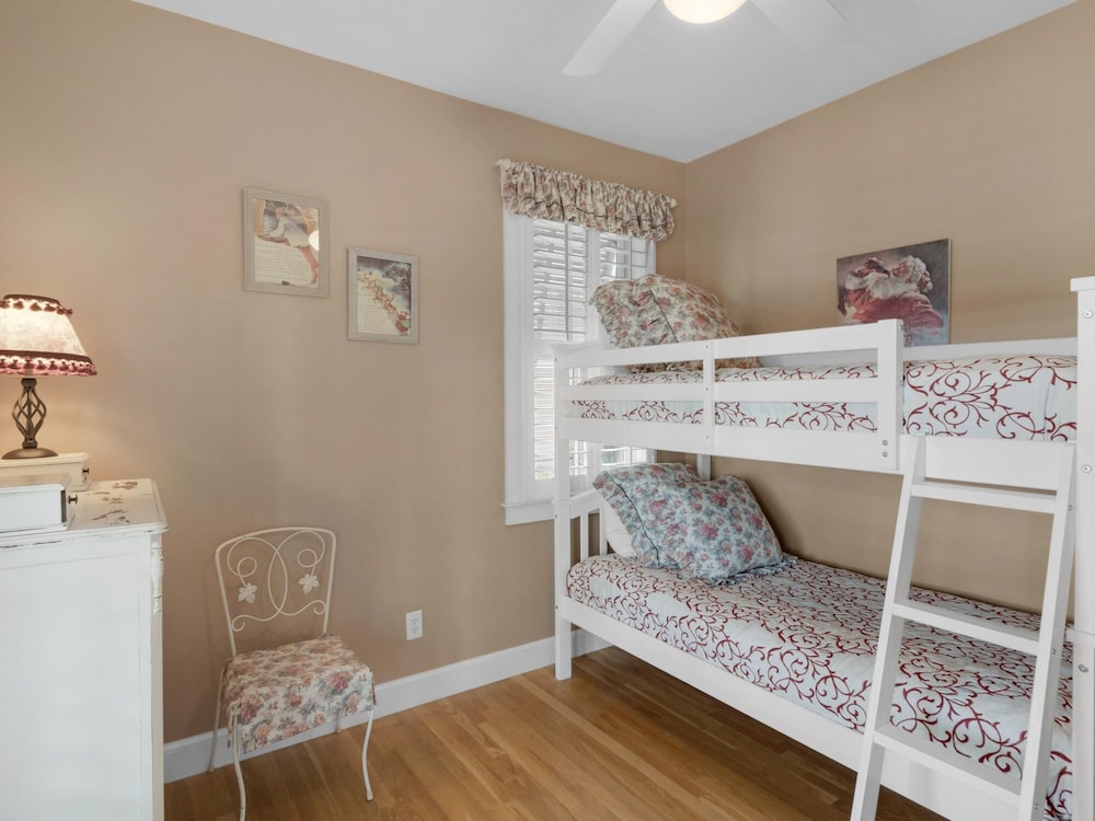 Mon Petit Chateau - Gulf Side - Sleeps 8 view 4