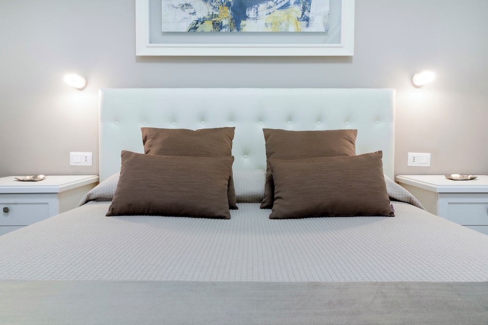 Heart City Rooms
