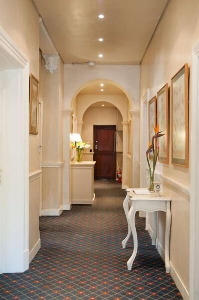 Altona Guest House