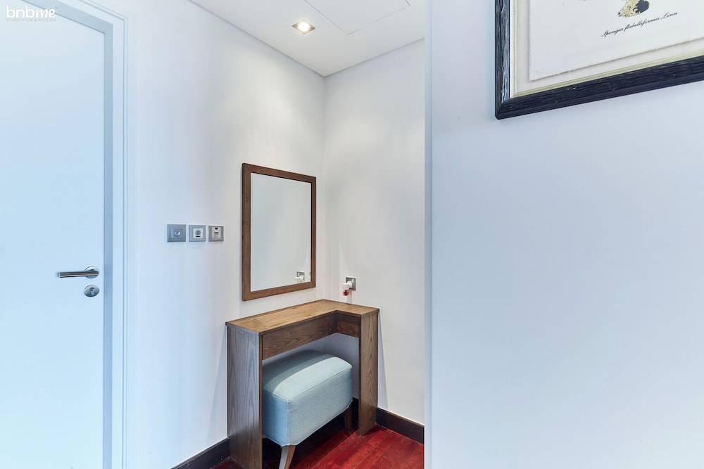 1B-Anantara-327 by bnbme homes
