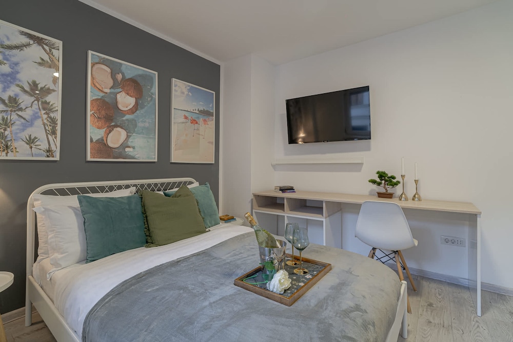 4BR Sanctuary - Near Cismigiu Park Universitatii