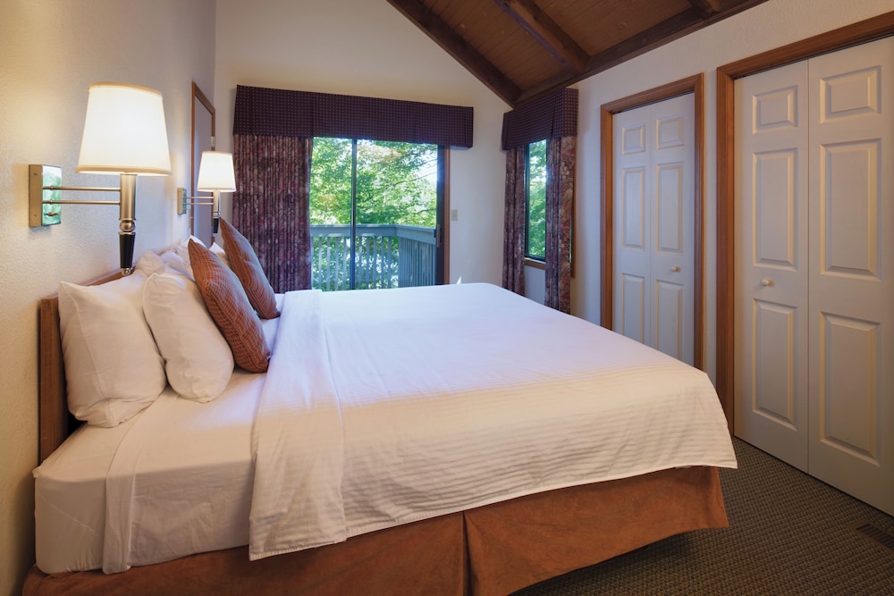 Club Wyndham Resort at Fairfield Mountains view 5
