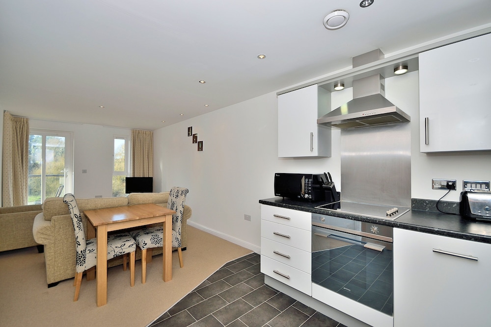 Racecourse Serviced Apartments