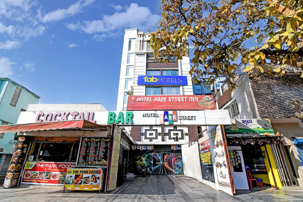 Fabhotel Park Street Inn