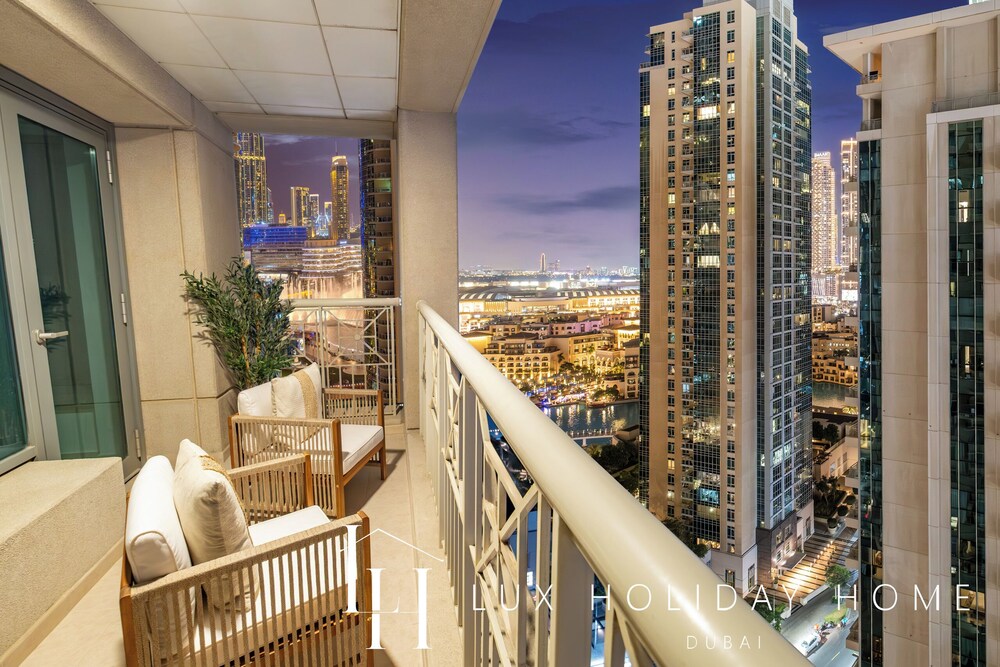 LUX Burj Khalifa Fountain View Suite 2