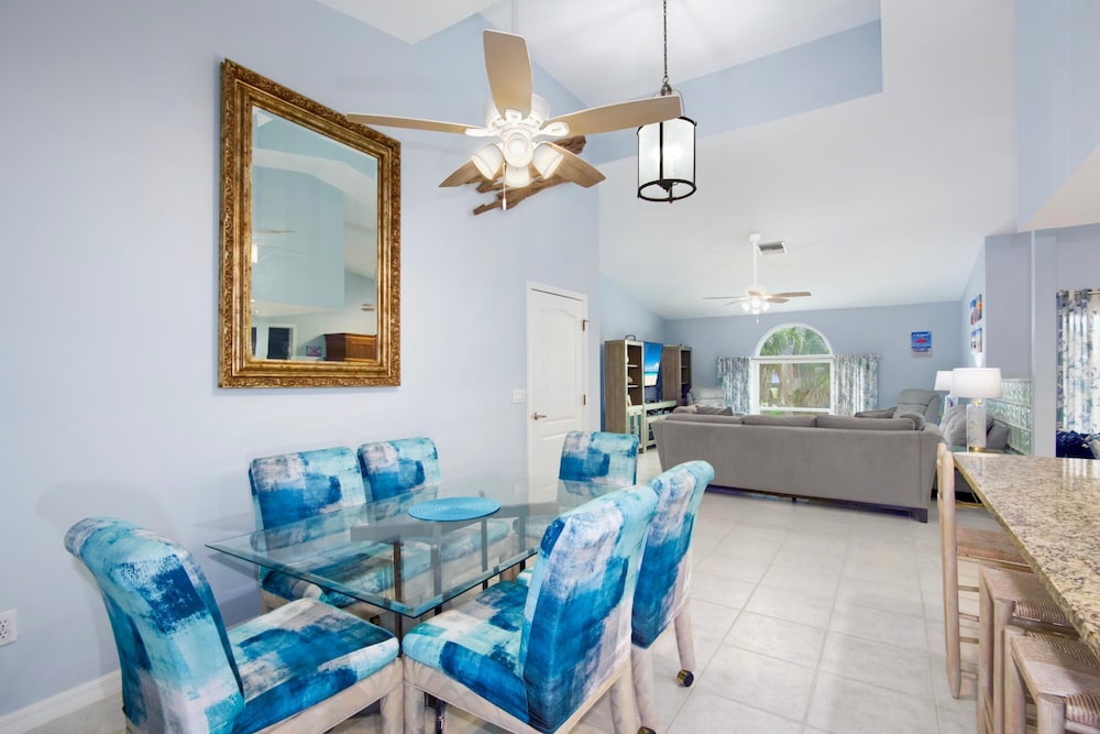 Beach Villa A