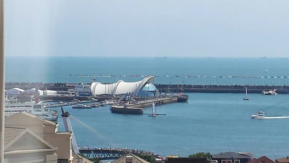 3rd-degree Seascape Apartment Hotel
